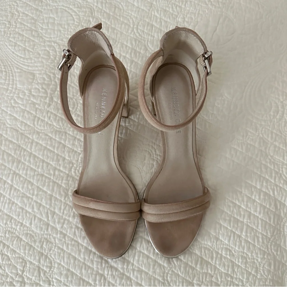 Kenneth Cole Women's Lex Suede Ankle Strap Block Heel Sandals Tan 6.5